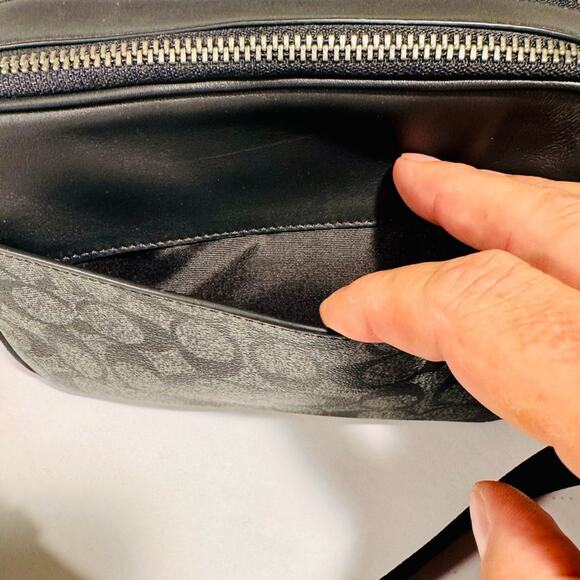Coach Black and Gray Bag Unisex.  New condition very nice! - Picture 5 of 8